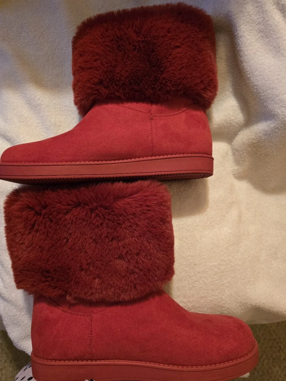 GBG Los Angeles Aleya Red Faux Fur Suede Winter Boots Size 9 NWOT